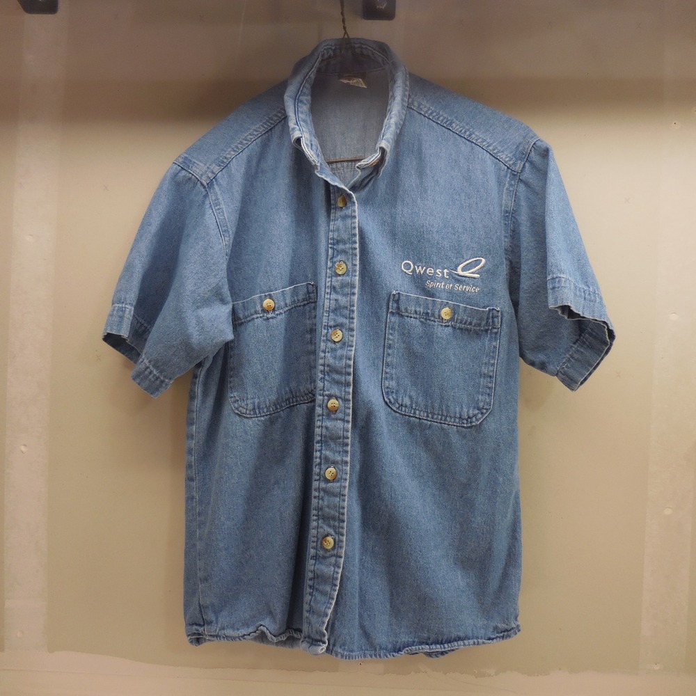 Union Line Womens Denim Shirt Medium Blue Qwest Spirit of Service USA Made